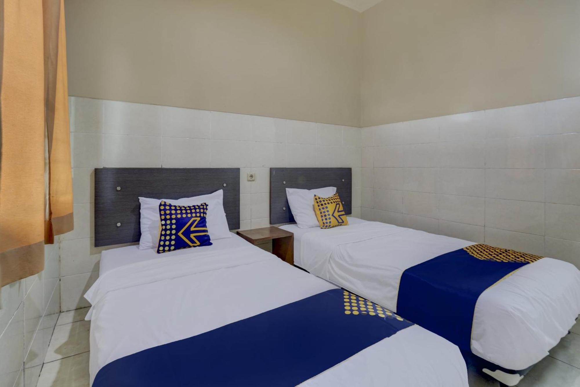 Oyo Life 90159 Puri Asoka Guest House Semarang Eksteriør billede